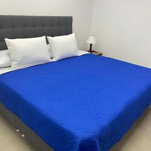 Aparta Hotel Montealegre